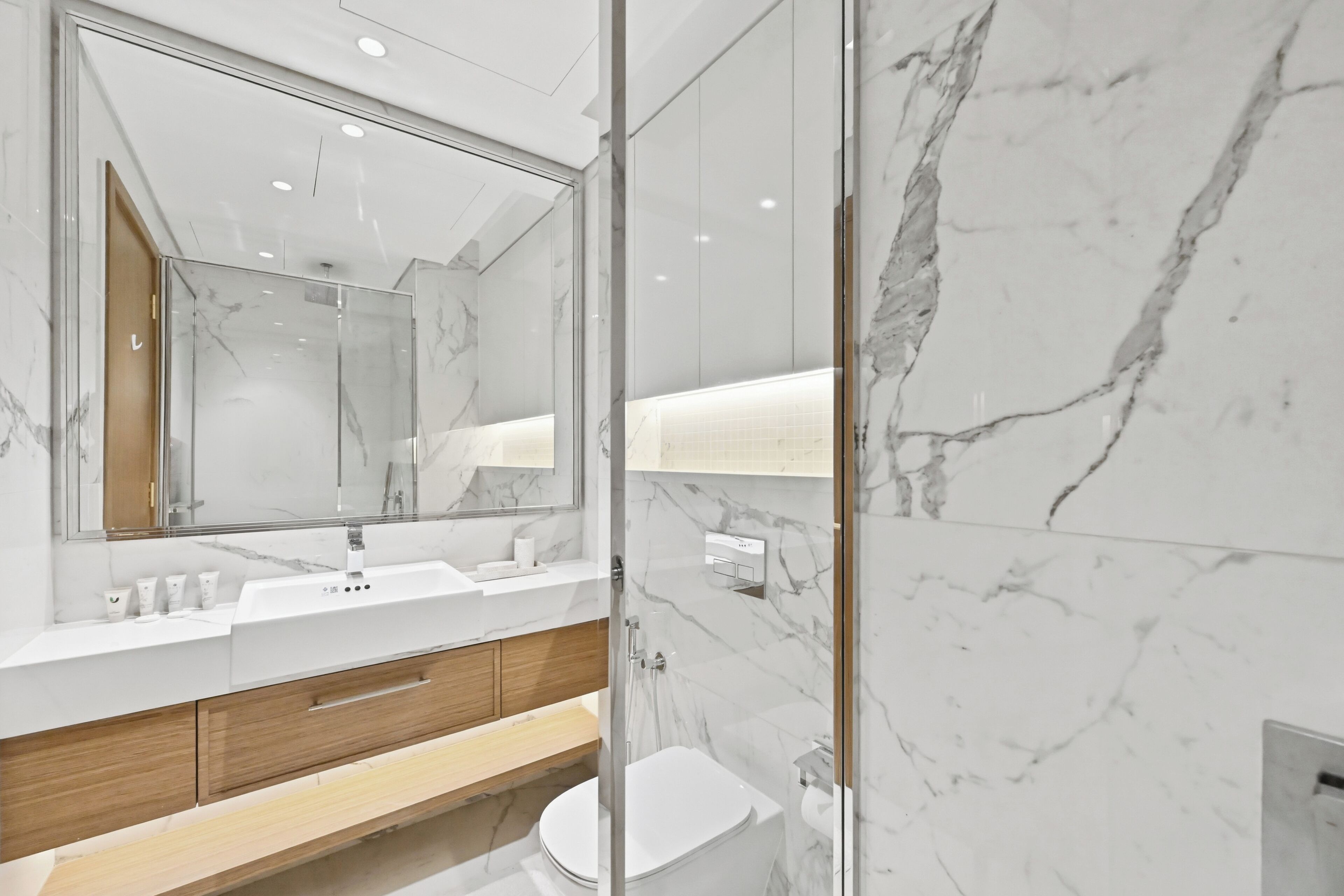Apartment, Balcony | Bathroom