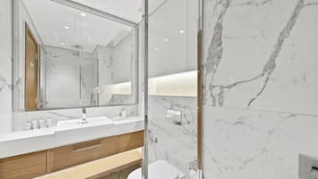 Apartment, Balcony | Bathroom