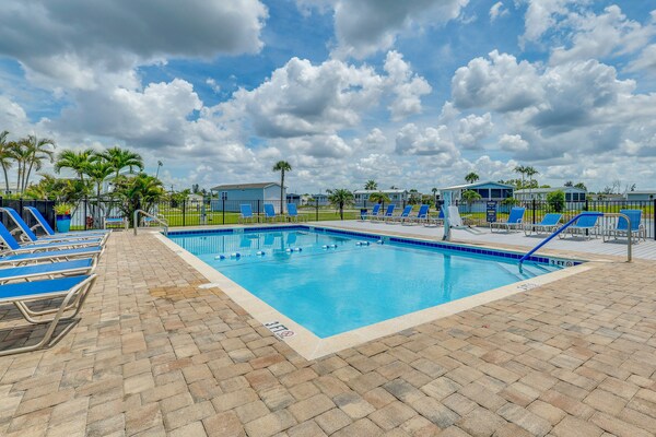 5 Mi To Fort Myers Beach! Home W/ Resort Perks - Fort Myers, FL