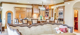Sprawling Edmond Estate w/ Pool House & Game Loft