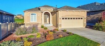 Home w/ Golf Course, Mountain Views & EV Charging!
