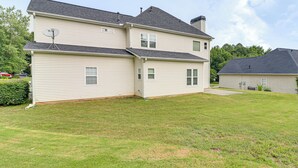 Unclassified image, 2 of 27, button - 8 Mi to Marietta: Spacious Powder Springs Home (Powder Springs)