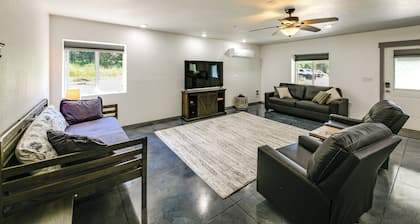 Bring Your Boat! Updated Cabin in Priest River