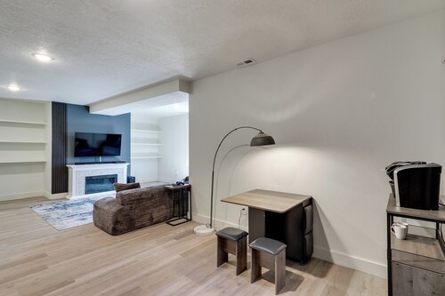 Quiet Tooele Retreat w/ Games + Fireplace
