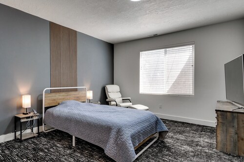 Quiet Tooele Retreat w/ Games + Fireplace