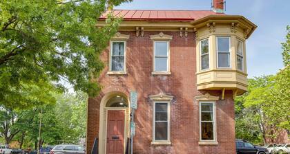 Walk to Downtown! Central 2-apt Combo in Pottstown