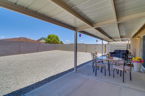Cozy 3BR Home Outside Albuquerque