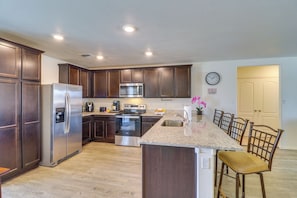 House (3 Bedrooms) | Interior