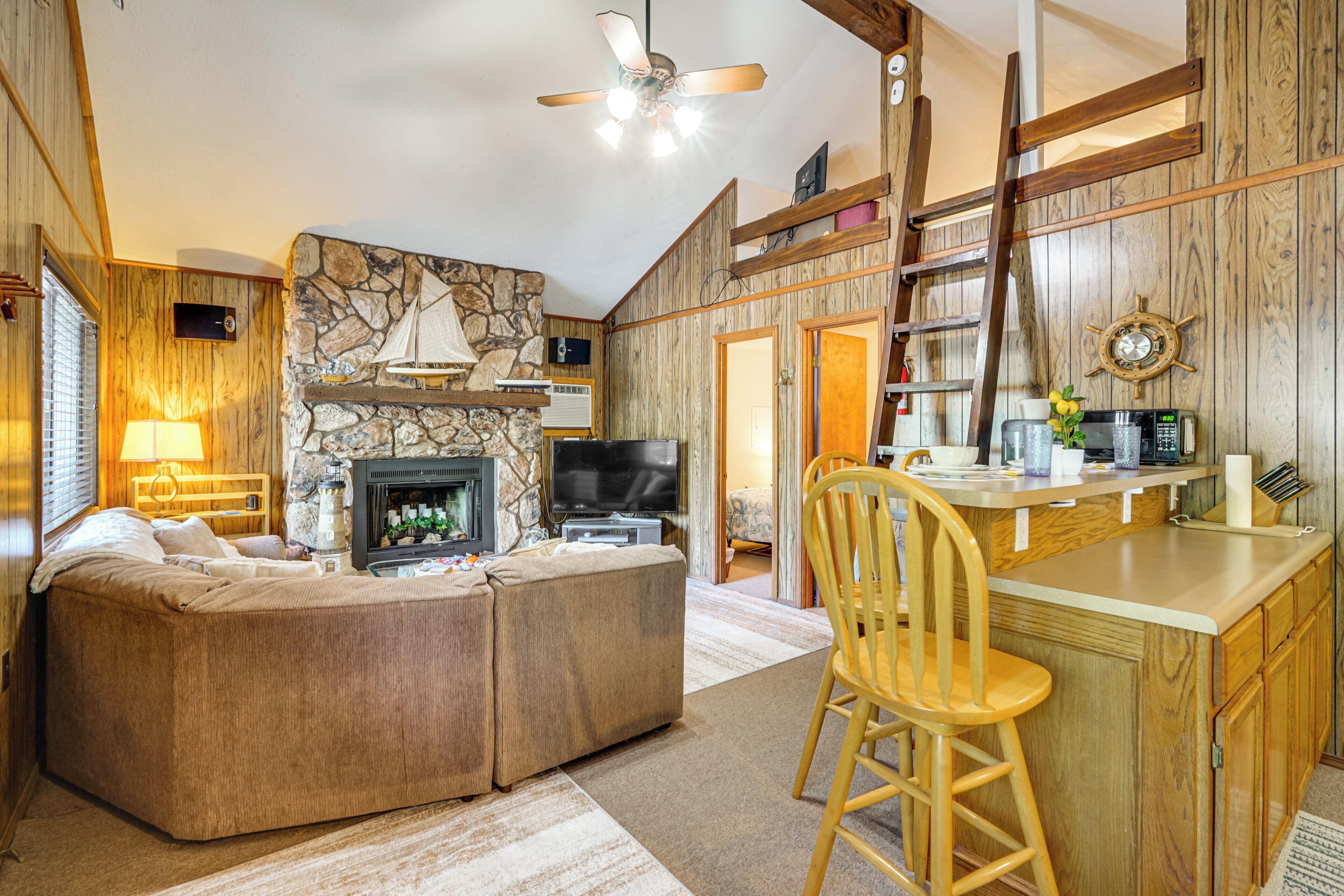 House (2 Bedrooms) | Interior