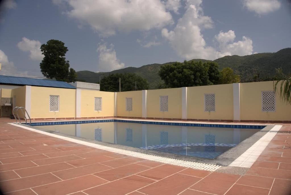 Seasonal outdoor pool