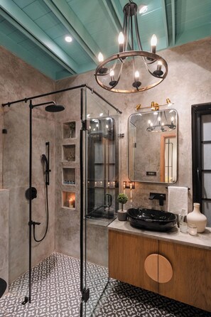 Villa Luxe, 3 chambres, piscine privée, vue piscine | Salle de bain
