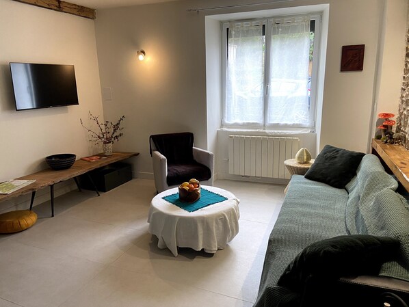 Living area - Charming Holiday Home "Ker Lann" with Garden at the Gateway to Brocéliande (Paimpont)
