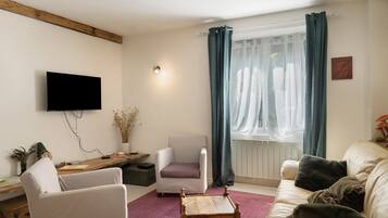 Televisie en een open haard