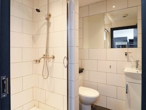 Shower - Apartment 304 (Nottingham)