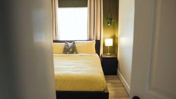 2 bedrooms, desk, iron/ironing board, WiFi (free)