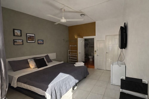 Room-balcony Street View Bedroom Zona Co