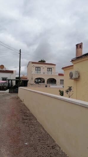 Exterior - Vrbo Property (San Fulgencio)