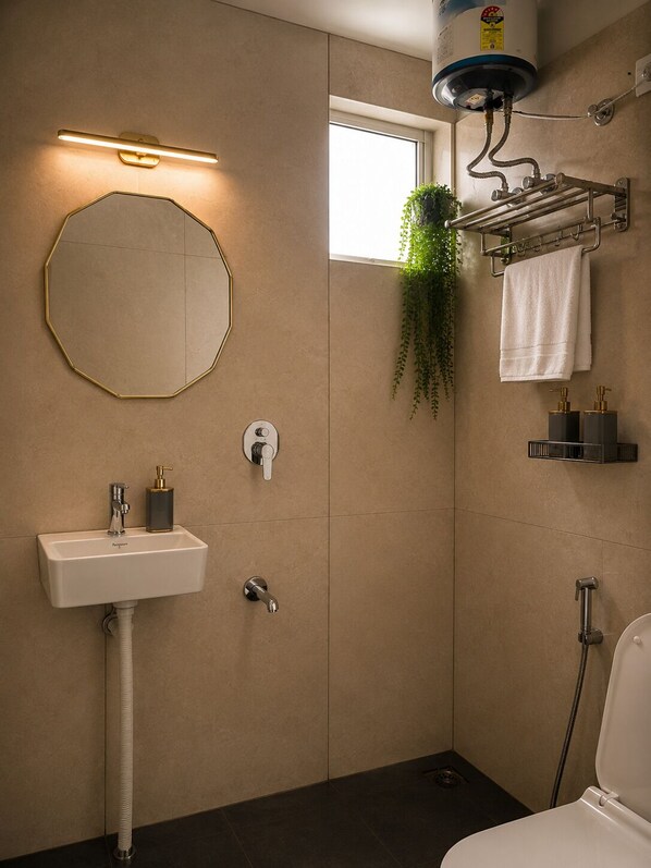 Bathroom - The Cedar by Blossom Stays- 1BHK apartment in ITPL Whitefield (Bangalore)