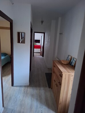 Room - T3 Saint Julien Montdenis Apartment with Mountain View, Private Terrace and Wi-Fi (Saint-Julien-Mont-Denis)