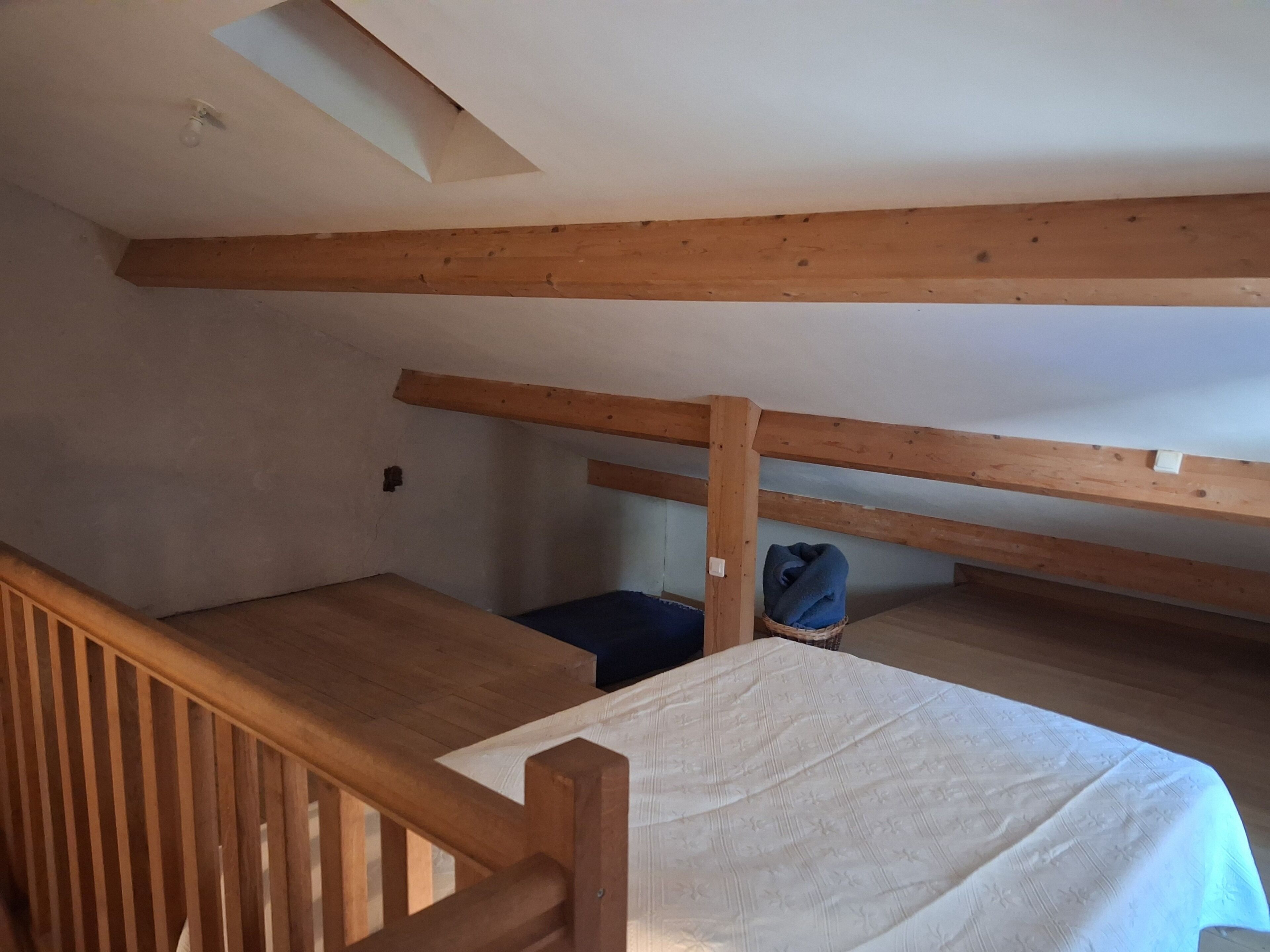 2 chambres, fer et planche à repasser, draps fournis
