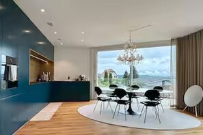 Dining - LAKEVIEW Appartement & Sauna · Lake Constance · 2 parkings · 5mn to trainstation (Berlingen)