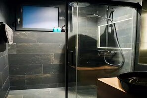 Bathroom - LAKEVIEW Appartement & Sauna · Lake Constance · 2 parkings · 5mn to trainstation (Berlingen)