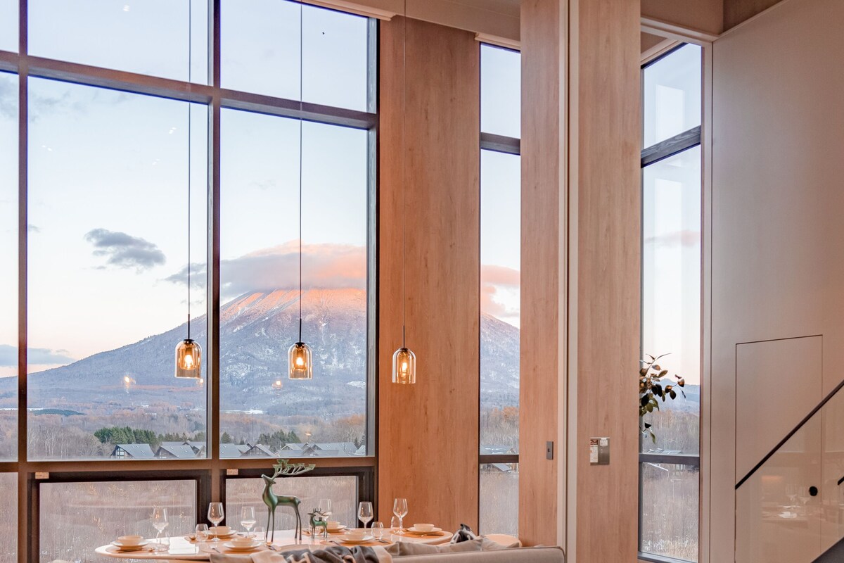 Penthouse - 5 sovrum - utsikt mot bergen | Vardagsrum