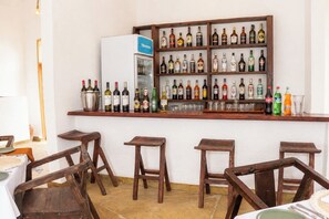 Bar (en la propiedad)