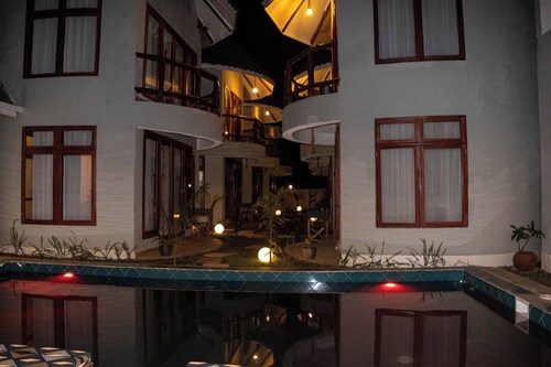 Olarashii River Lodge
