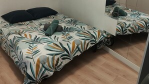 1 bedroom, WiFi, bed sheets - Studio privée à Montmartre - quartier Bohème (Paris)