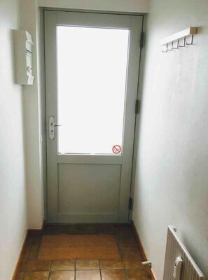 Unclassified image, 4 of 16, button