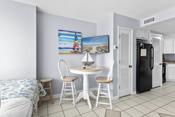 Interior - Oceanfront Studio | Myrtle Beach Resort RT0802 (Myrtle Beach)