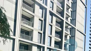 Property grounds - Spacious 2 bedroom at Creek Edge - All Bills Included for long stay (Dubai)