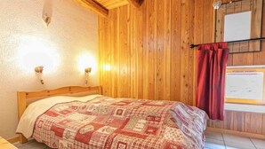 3 bedrooms, iron/ironing board, WiFi