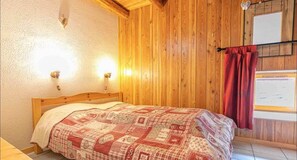 3 bedrooms, iron/ironing board, WiFi