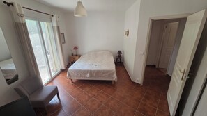3 Schlafzimmer, Bügeleisen/Bügelbrett, WLAN, Bettwäsche