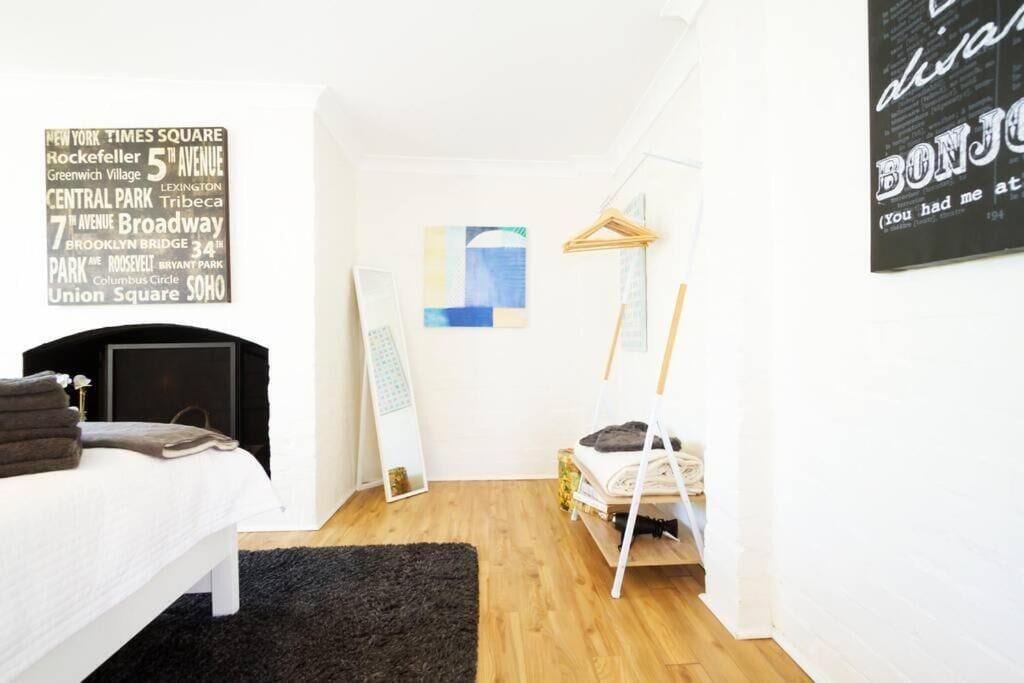Bügeleisen/Bügelbrett, kostenloses WLAN