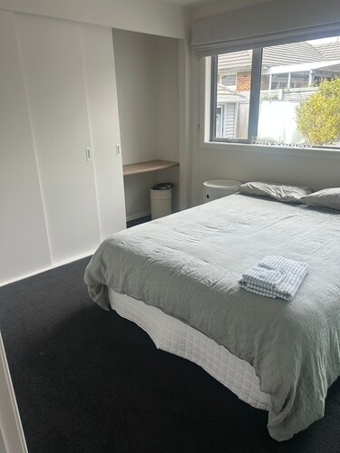 Executive Accommodation Lower Hutt | Spacious 4BR Home