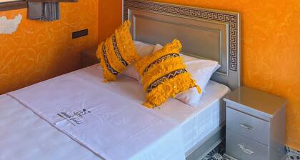 Tigmi Osonfo : Moroccan Villa w/Pool, Garden - Book Your Blissful Getaway Now