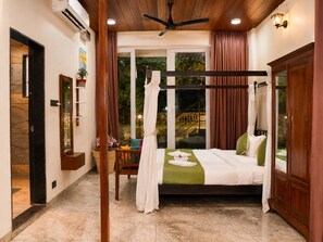 Villa, Balcony, Garden View