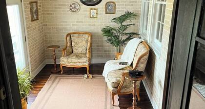 The Claxton house a Greenup county Historic home built in 1864 with hot tub