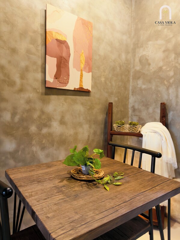 Dining - Stylish 1-studio apartment with AC in beautiful El Nido (El Nido)