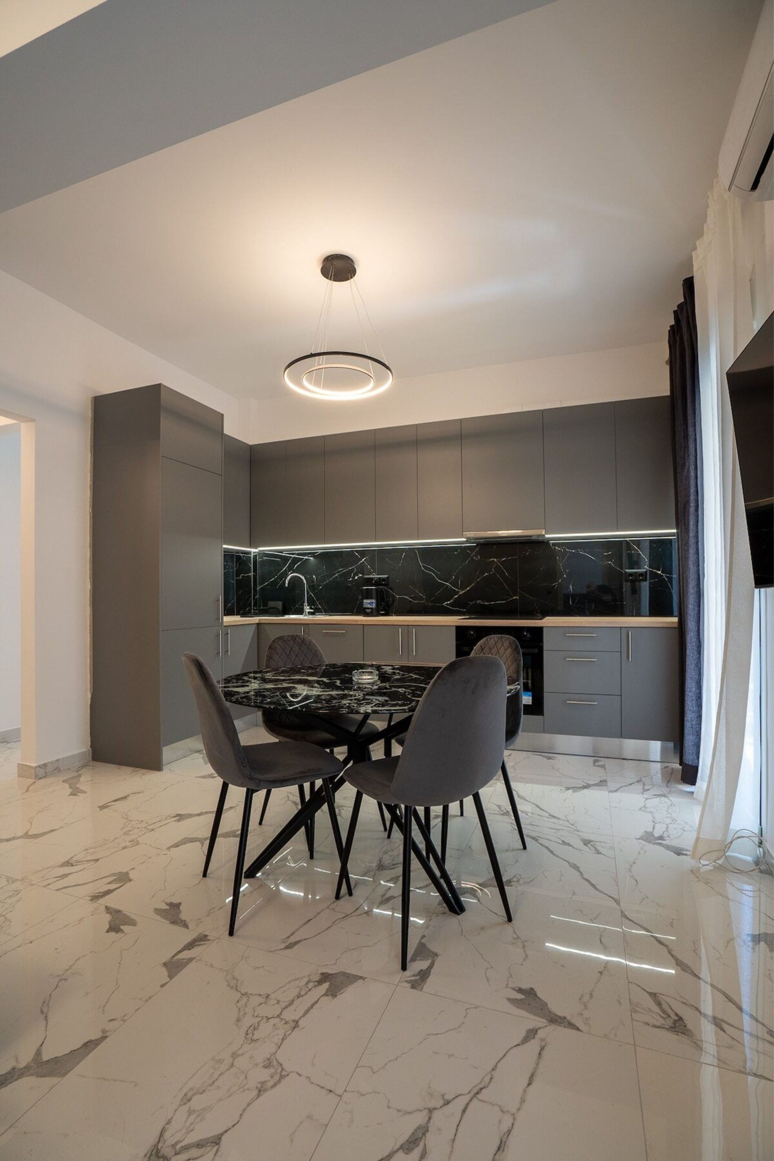 Signature Condo, 3 Bedrooms, Non Smoking, Kitchen | Private kitchen | Coffee/tea maker, fridge, oven, stovetop