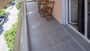 Signature Condo, 3 Bedrooms, Non Smoking, Kitchen | Balcony - Brand New Spacious 3BR Apartment (Athina)