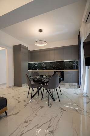 Cucina privata | Macchina per tè/caffè, frigorifero, forno, piano cottura