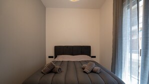 Signature Condo, 3 Bedrooms, Non Smoking, Kitchen - Brand New Spacious 3BR Apartment (Athina)