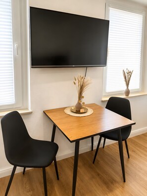 Dining - Modern Apartments in the Heart of Hildesheim (Hildesheim)
