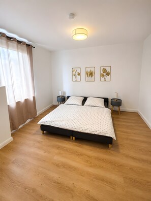 Room - Modern Apartments in the Heart of Hildesheim (Hildesheim)