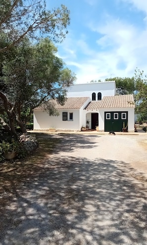 Exterior - Holiday Home 'Casa En El Campo Con Vistas Al Mar' with Private Pool, Private Terrace and Wi-Fi (Maó)