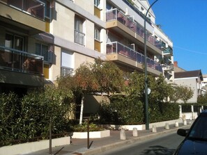 Exterior - Vrbo Property (Asnières-sur-Seine)